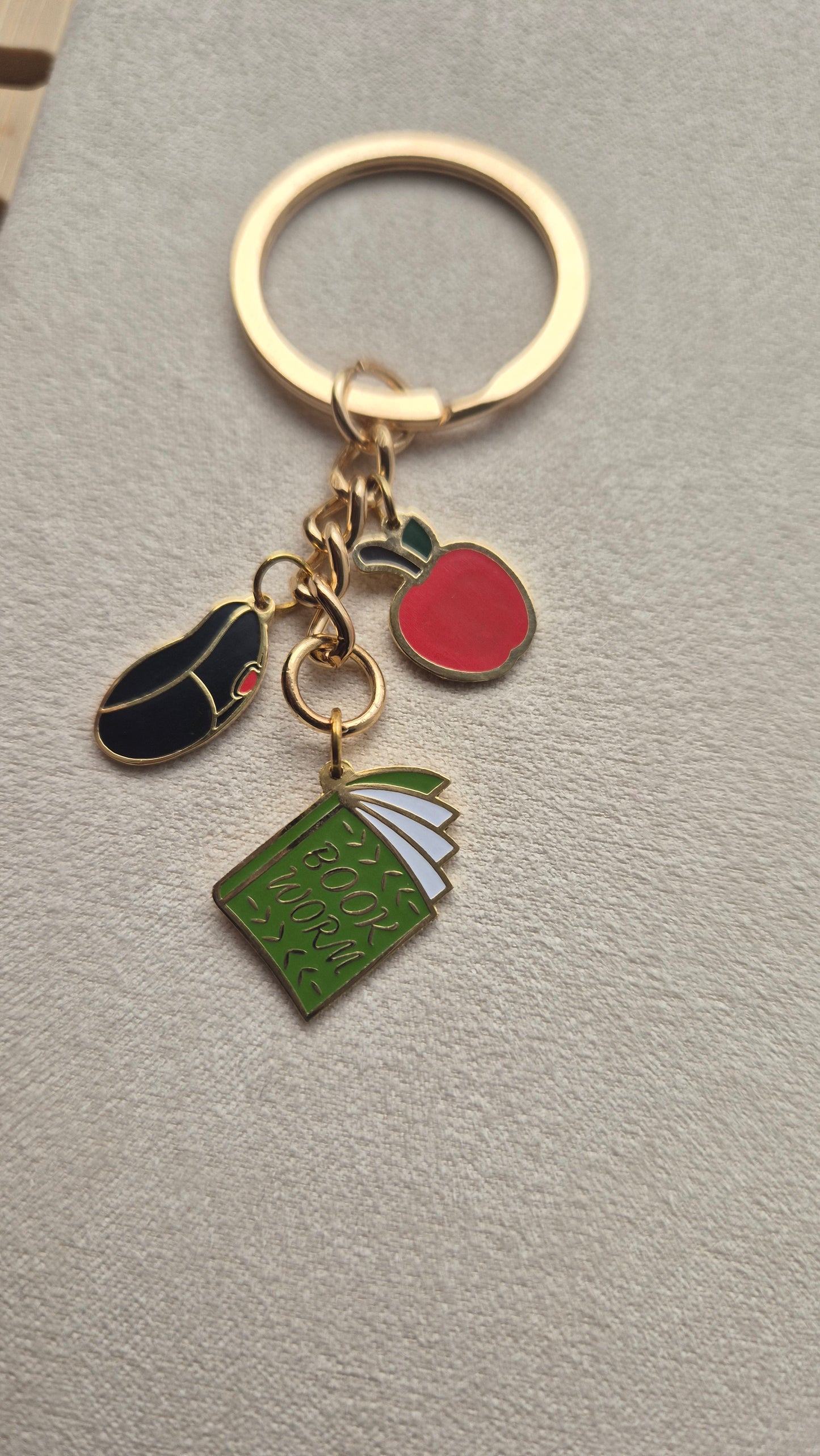 Llavero PROFE dorado X3 charms