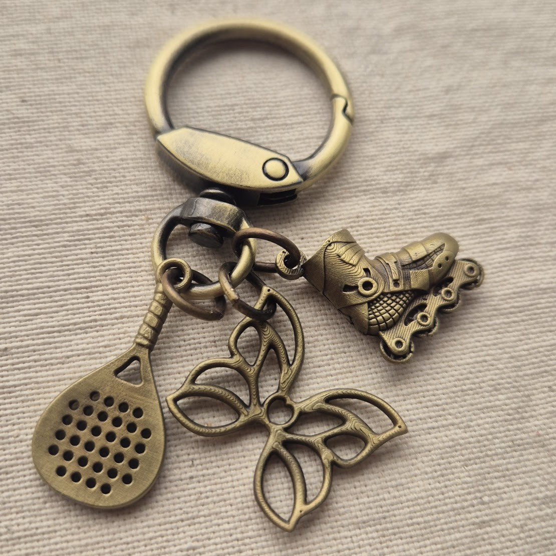 Llavero YOKOHAMA Oro antiguo X3 charms