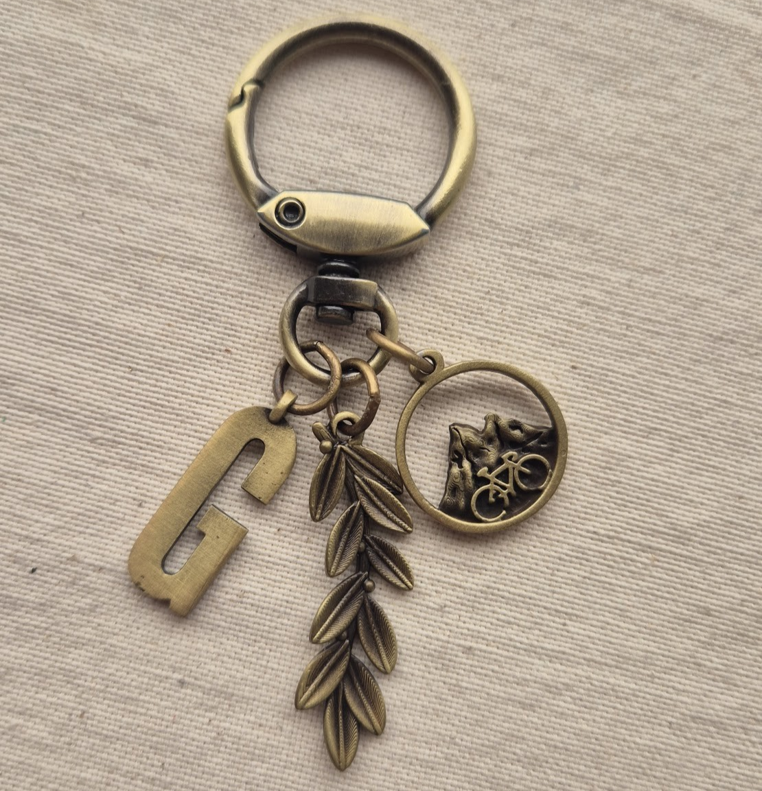 Llavero YOKOHAMA Oro antiguo X3 charms