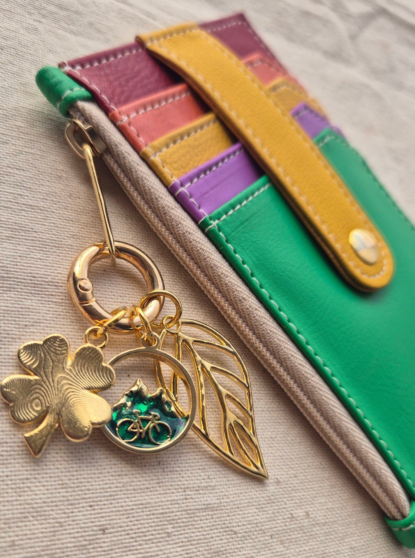 Tarjetero NIJI Amarillo-Verde X3 charms