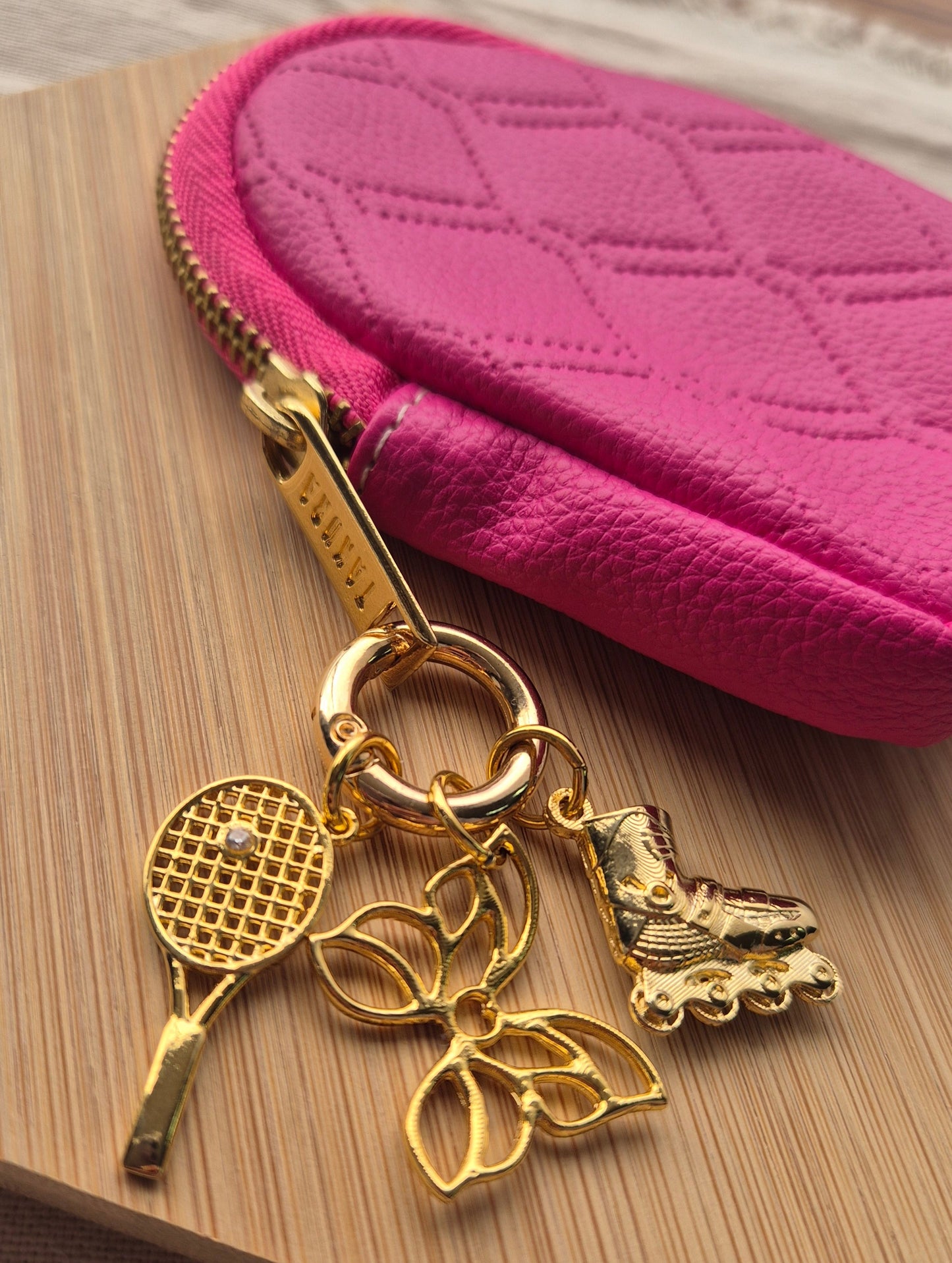 Monedero GIN Rosado X3 charms