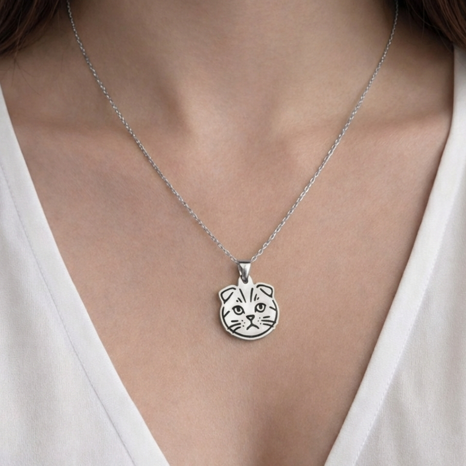 Collar Plateado GATO