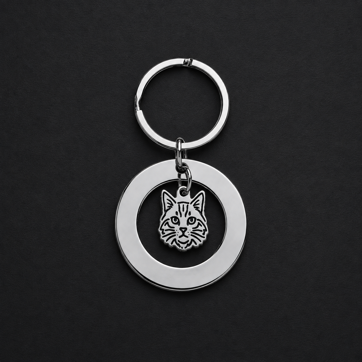 Llavero Plateado Circular + Charm GATO