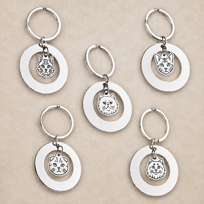 Llavero Plateado Circular + Charm GATO