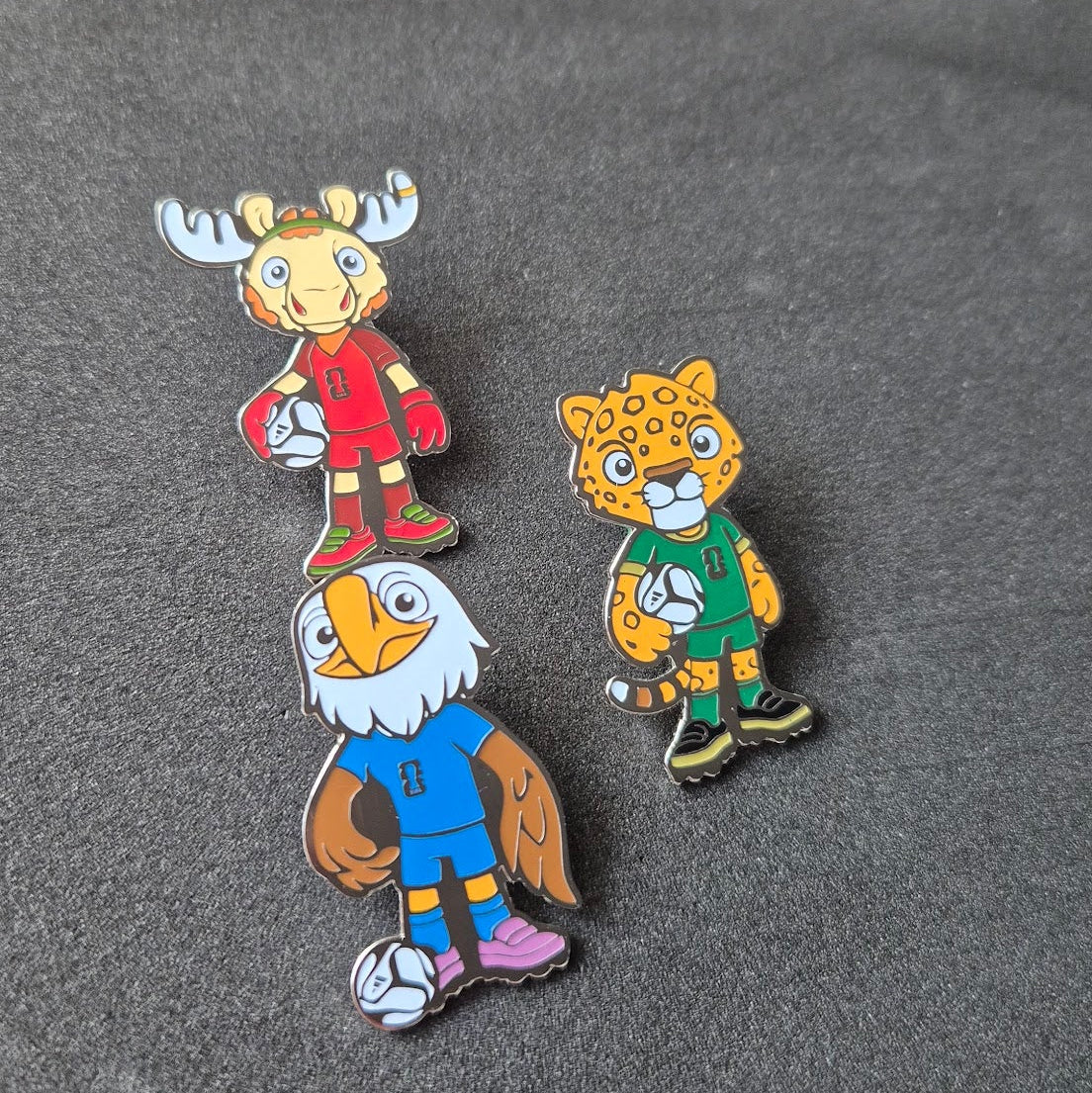 Pines Metálicos Mascotas Mundial