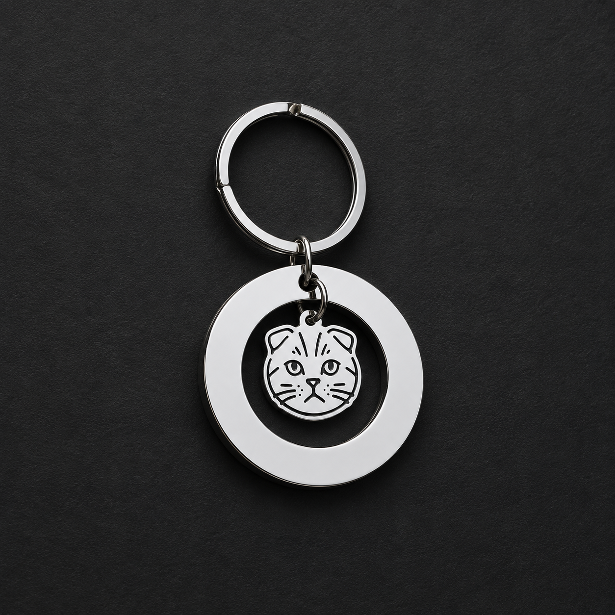 Llavero Plateado Circular + Charm GATO